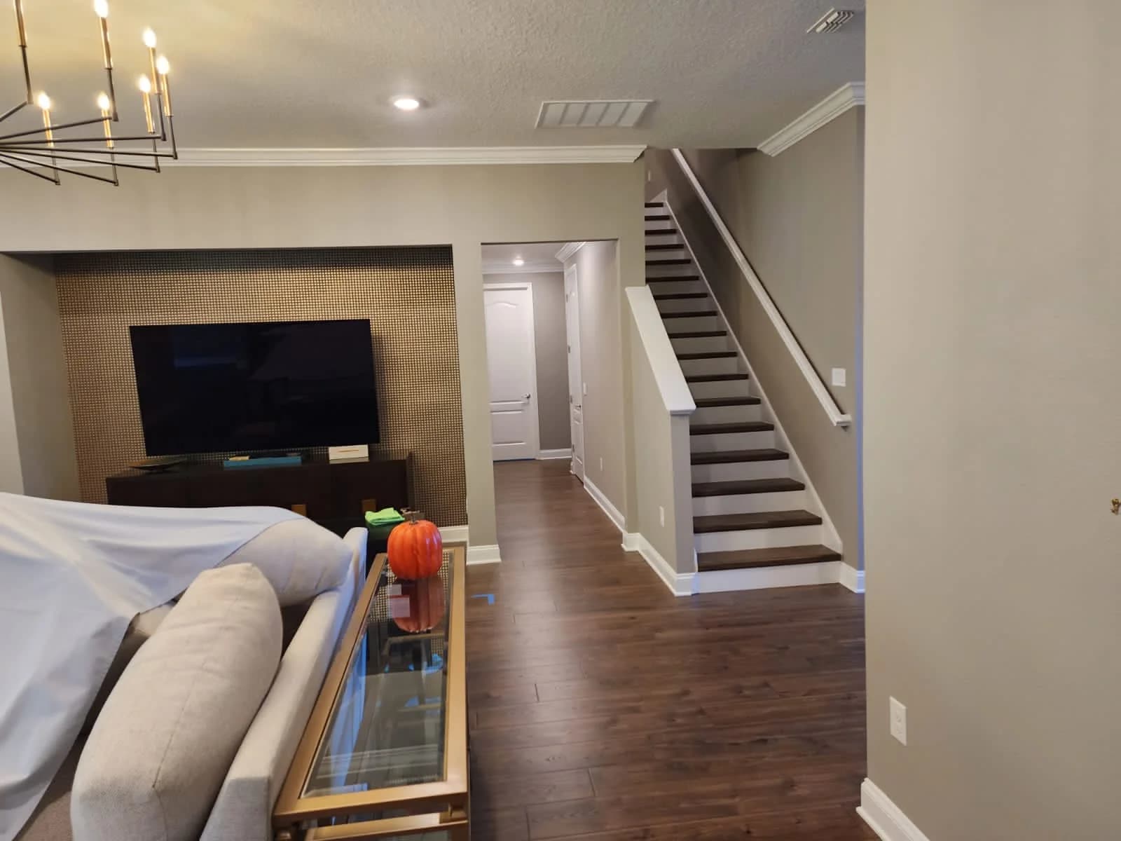 How to Choose an Accent Wall (2026 Designer Guide)